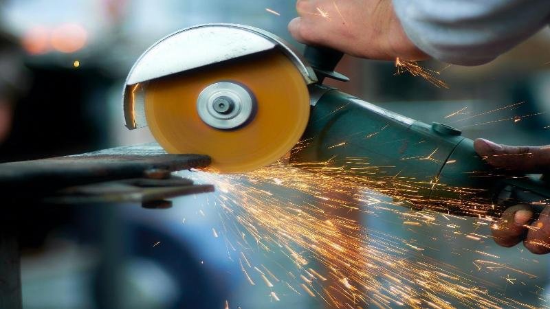 Best Cordless Angle Grinders