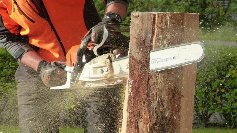 How To Start A Chainsaw